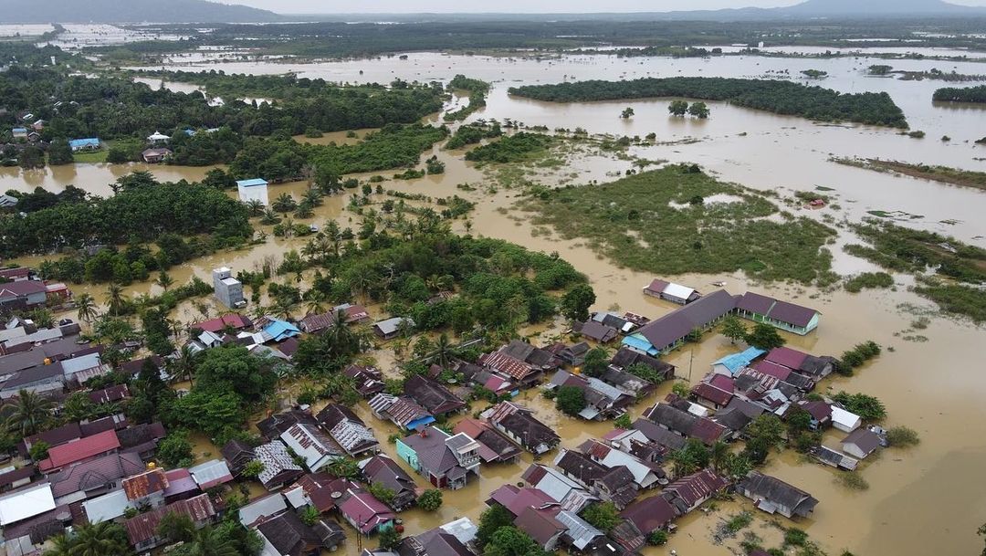 GUBERNUR NYATAKAN KALSEL STATUS TANGGAP DARURAT