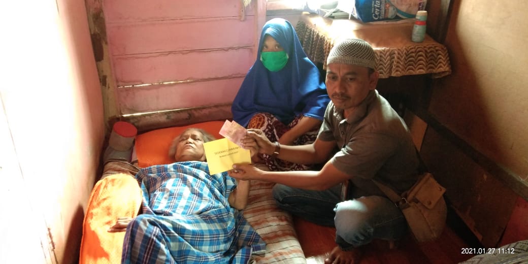 Komunitas Sedekah Community Langkat Salurkan Bantuan ke Warga Kurang Mampu