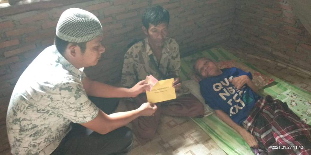 Komunitas Sedekah Community Langkat Salurkan Bantuan ke Warga Kurang Mampu
