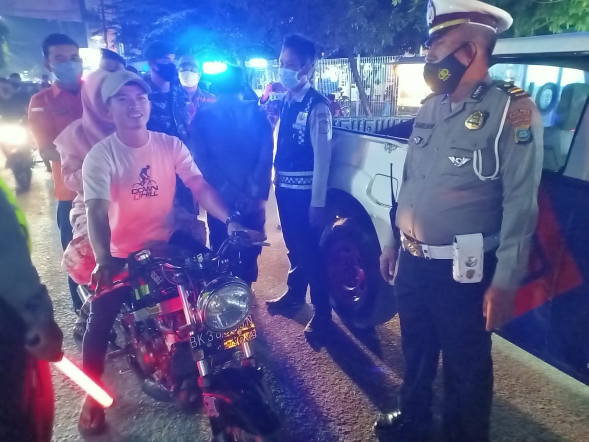Tim Gabungan Ops Yustisi Pendisiplinan Protkes Razia di Objek Vital, Hotel dan Tempat Hiburan Malam