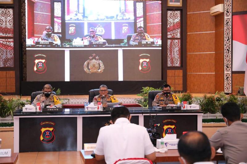 Dukung 100 Hari Kinerja Kapolri, Kapolda Sumut dan Jajaran Ikuti Commender Wish Kapolri Secara Virtual
