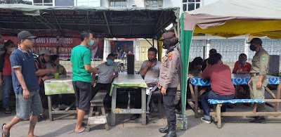 Polsek Patumbak Ops Yustisi Terapkan Penegakan Hukum Proktes dan Berbagi Masker