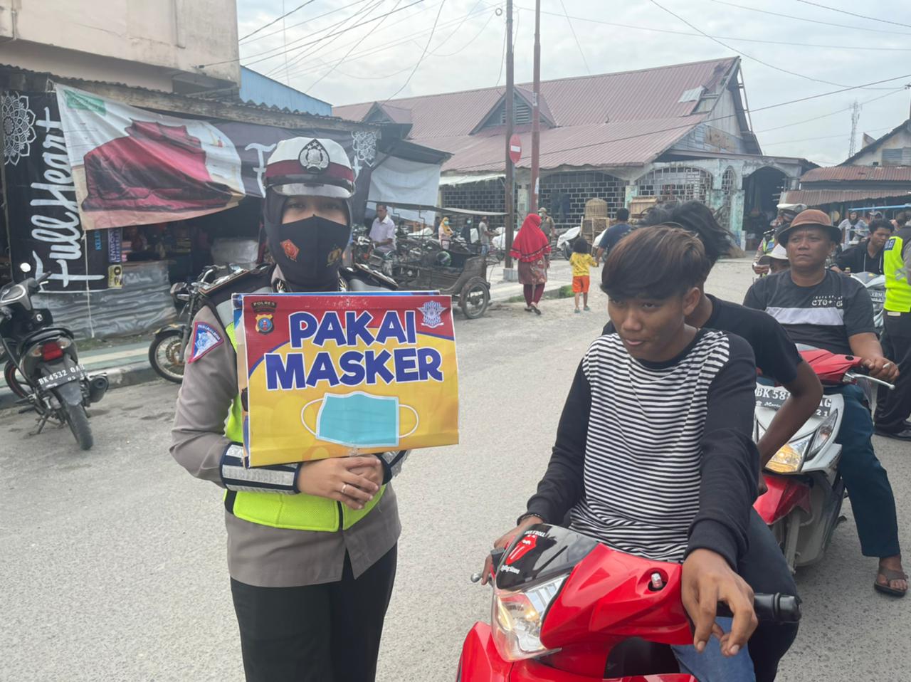 Tingkatkan Disiplin dan Penegakan Hukum Protkes, Polres Tanjung Balai Imbau Masyarakat dengan Public Speaking