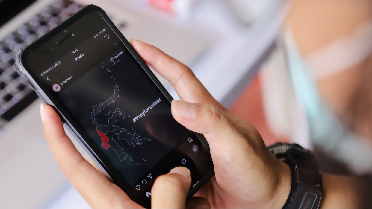 Telkomsel Pulihkan Jaringan Bebaskan Telepon dan SMS untuk Pelanggan di Majene dan Mamuju Â Terdampak Bencana GempaÂ  Â Â 