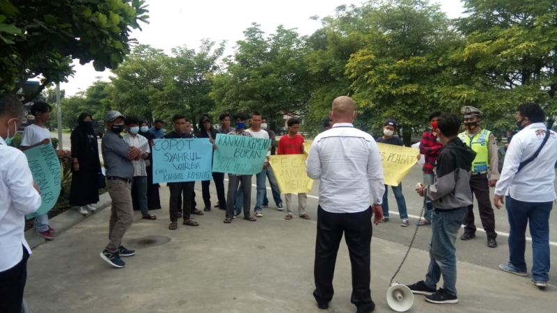 Raker Kanwil Kemenag Sumut Diwarnai Demo