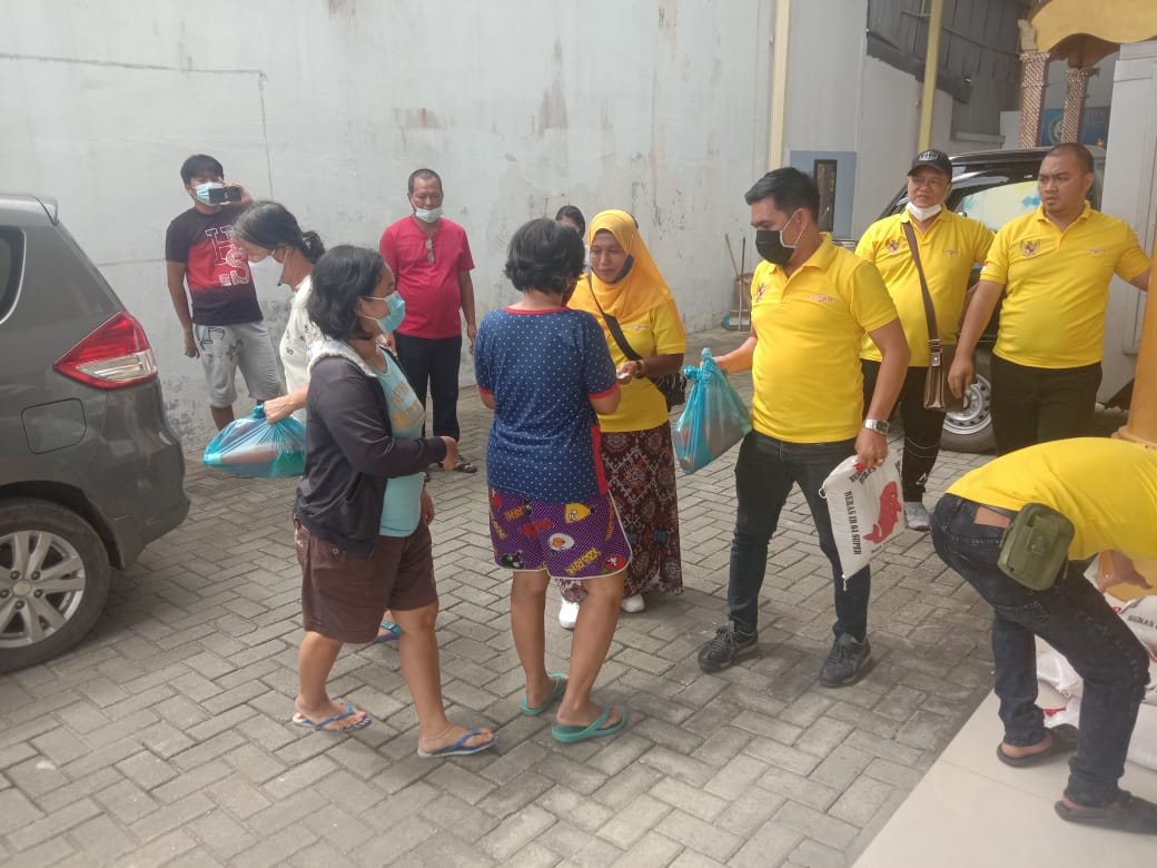 Sambut Tahun Baru Imlek 2540, Komunitas Satu Hati Bagikan Sembako