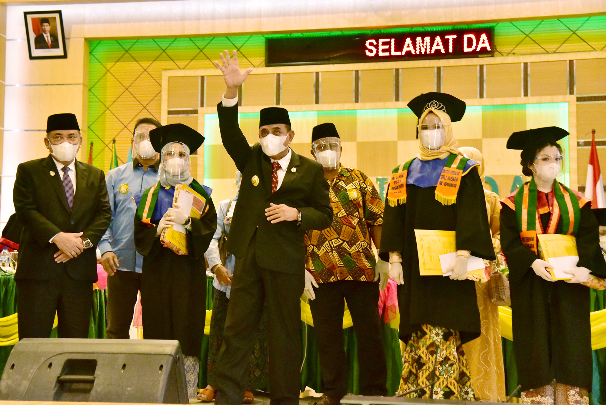 Hadiri Wisuda Institut Kesehatan Deli Husada,  Gubernur Edy Rahmayadi Ingatkan  untuk Tidak Berhenti Menuntut Ilmu