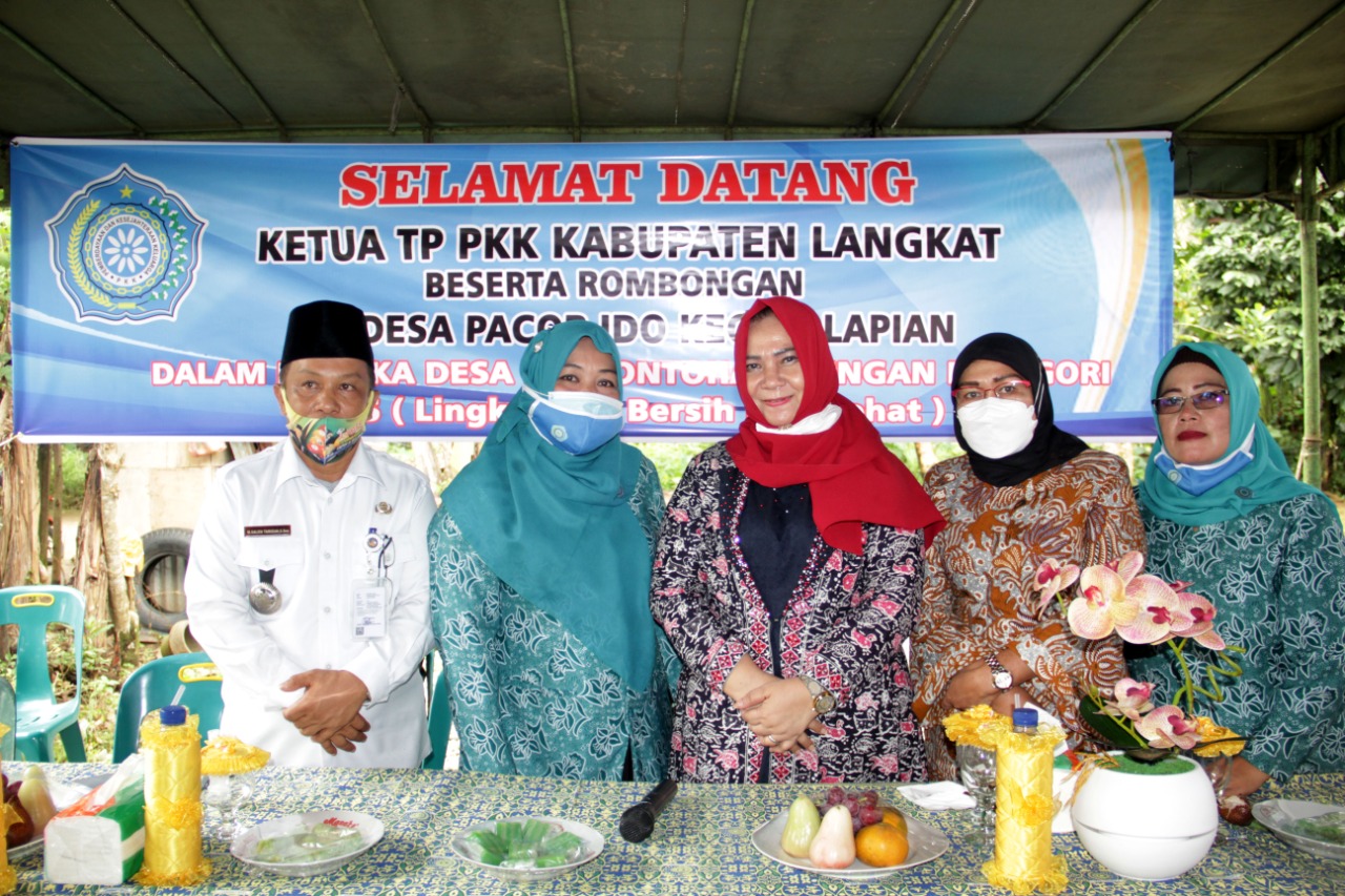 Acuhkan Lelah, Tiorita Terus Bergerak  â€œMenyapa Warganya dan Bina Pengurus PKK Tingkat Desaâ€