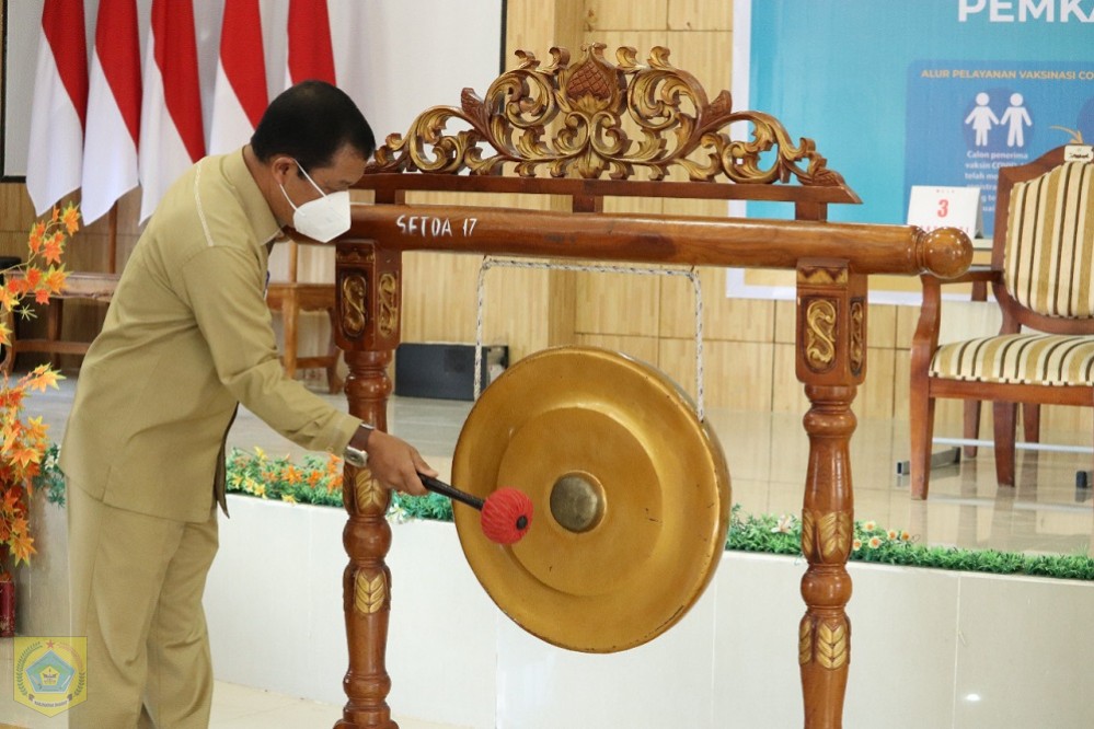 Pencanangan dan Vaksinasi Perdana di Pakpak Bharat