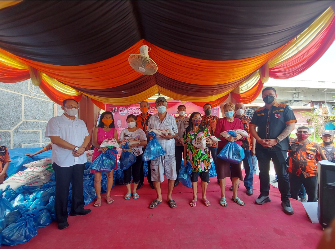 Jelang Imlek, MPW PP Sumut Bagikan 500 Sembako