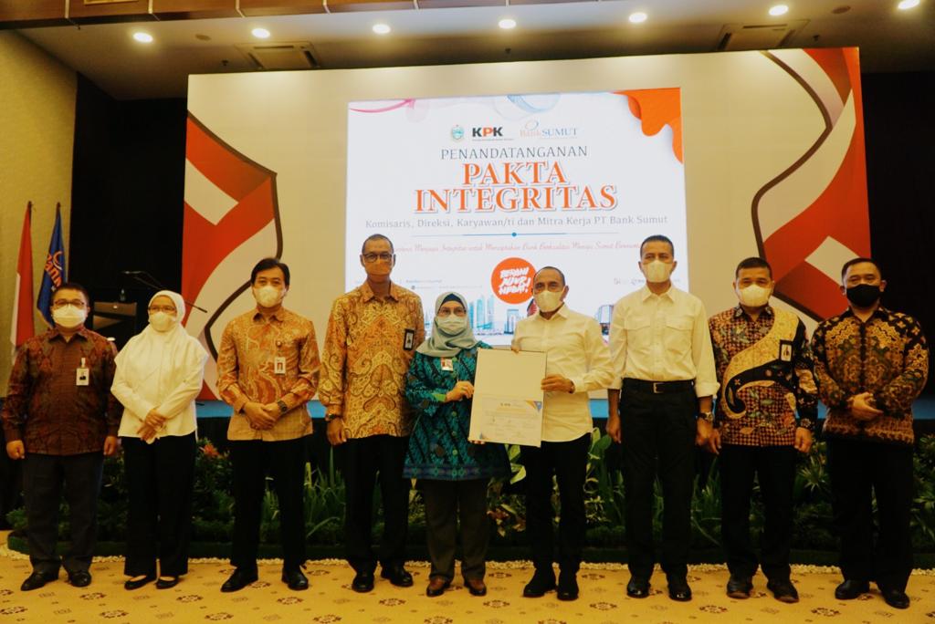 Cegah Korupsi, KPK Saksikan Penandatanganan  Pakta Integritas Bank Sumut dan Mitra Kerja,   Penanganan Kredit Macet Didampingi KPK