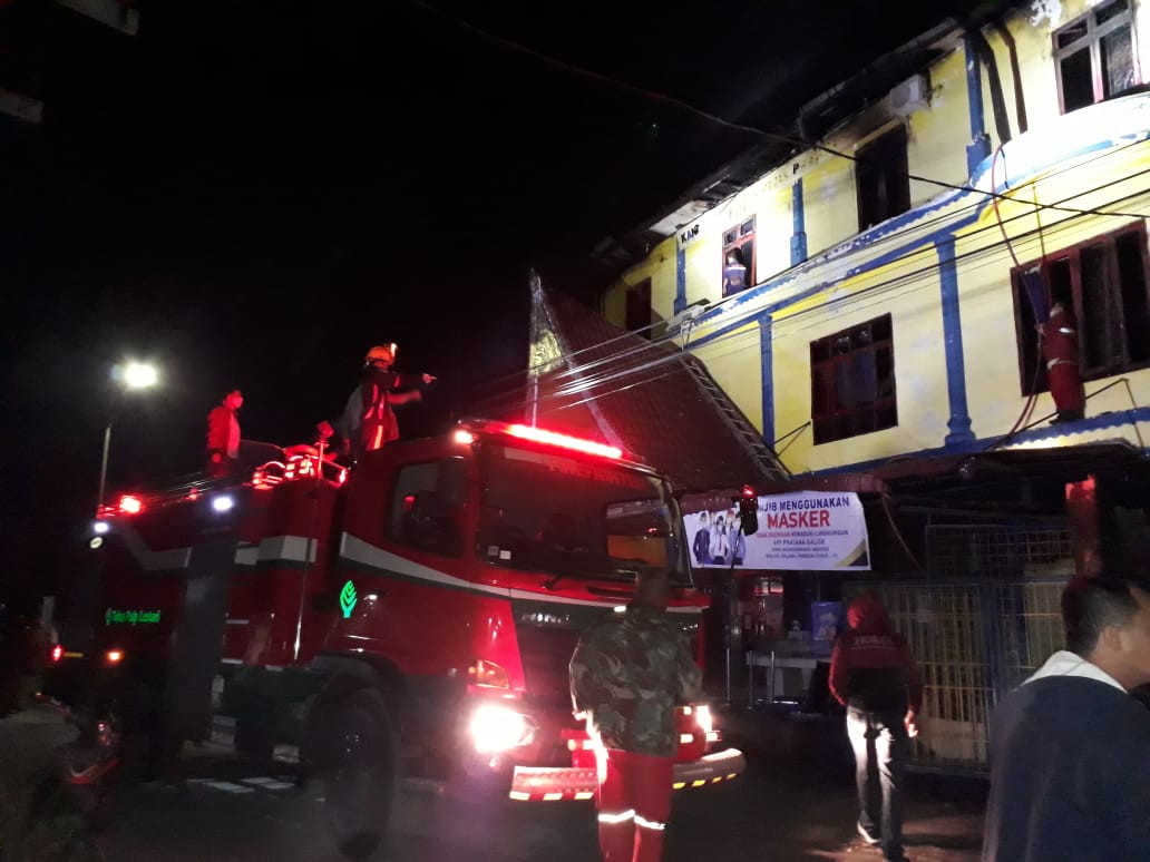 KPP Pratama Balige Terbakar, PT Toba Pulp Lestari Turut Serta Memadamkan Api