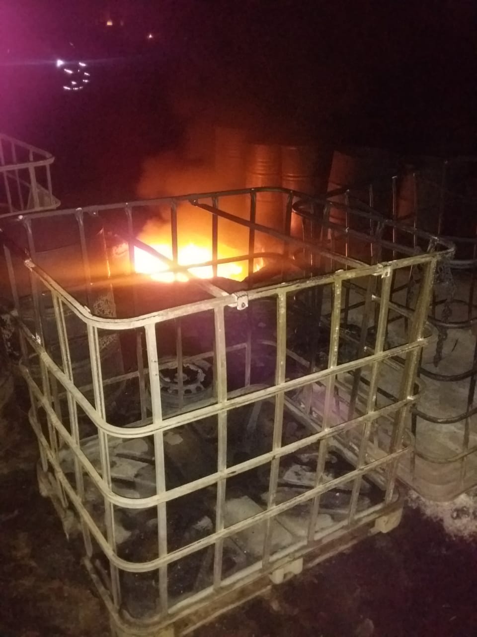 Kebocoran Pipa Penyulingan Minyak Mentah, 3 Orang Pekerja Luka Bakar dan Dua Rumah HangusÂ 