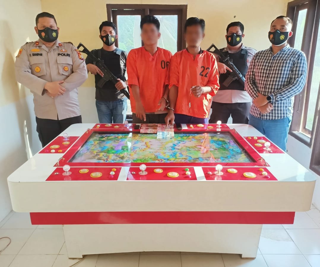 Polsek Pinggir Tangkap 2 Pelaku Judi Permainan Meja Jenis Burung Merak