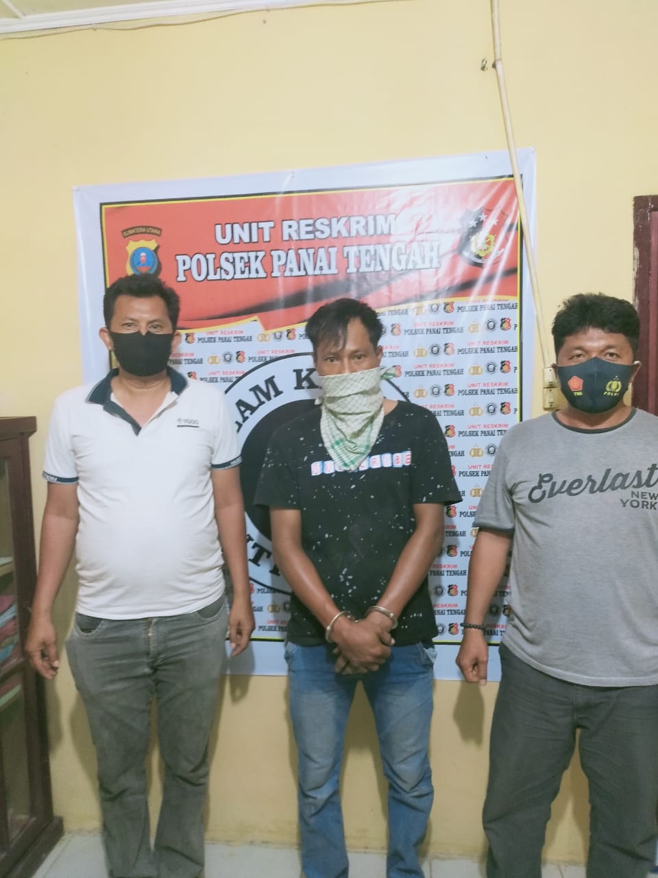 Amin Warga Panai Hulu di Boyong Polisi Ke Mapolsek Panai Tengah