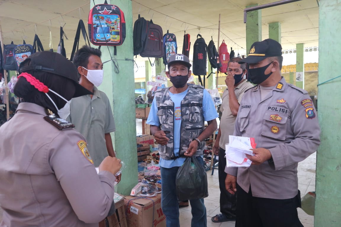 Ops Yustisi Ke Pasar Tradisional, Polres Sergai Bagikan 300 Masker Kepada Masyarakat