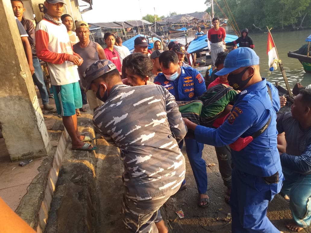 Hendak mencari ikan Nelayan Pantai labu meninggal di terjang ombak