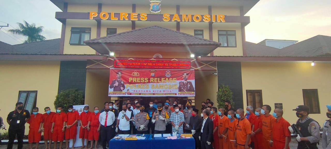 Kapolres Samosir Pimpin Press Relis dari Januari-Februari, 17 Pelaku Kejahatan Ditangkap