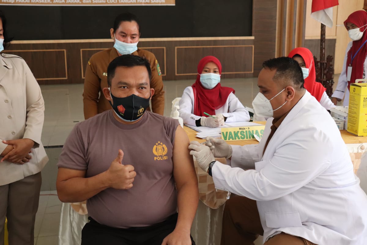 Kapolres Langkat AKBP Edi Suranta,SIK Giat Pencanangan Vaksinasi Covid - 19 Tahap II