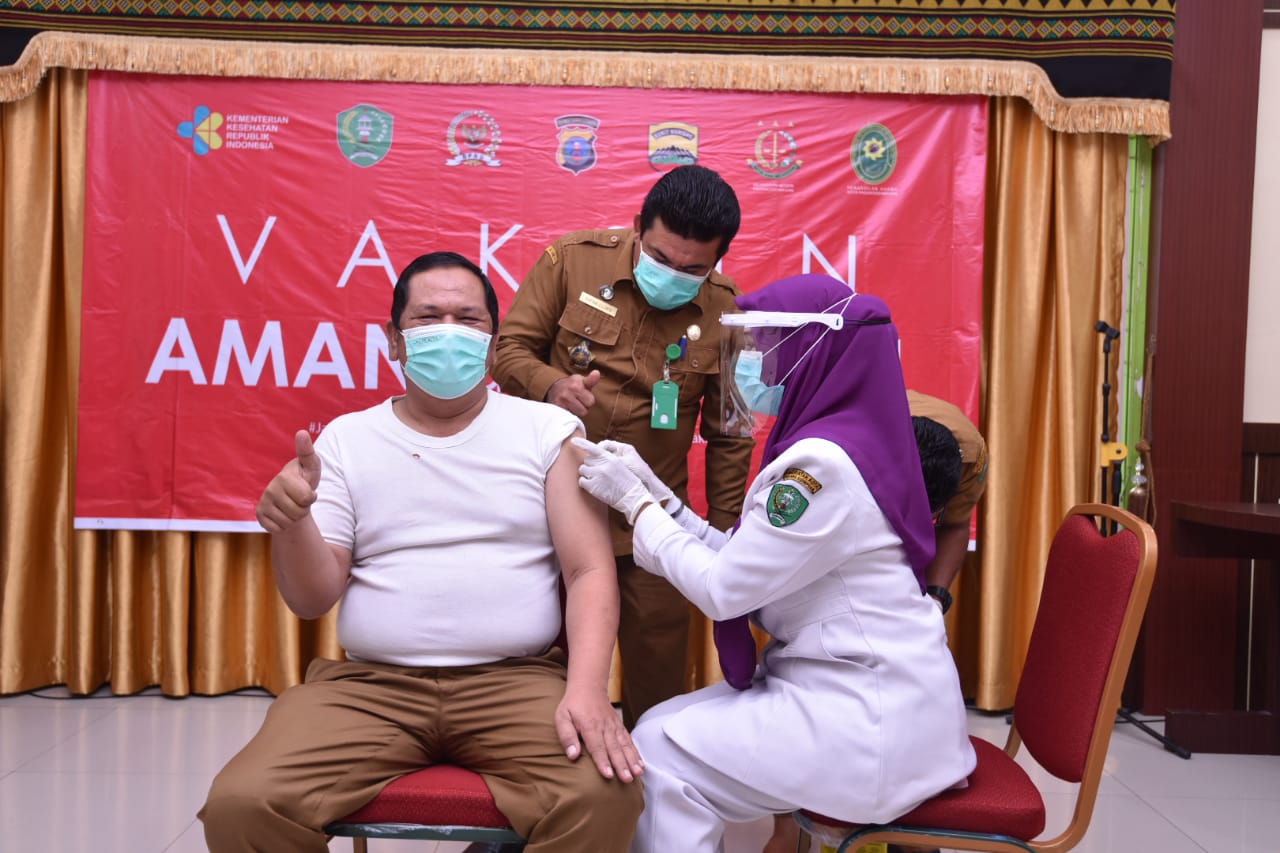 Walikota PSP Disuntik Vaksin Tahap II, Irsan Efendi Nasution : Alhamdulillah lancar Tidak Sakit