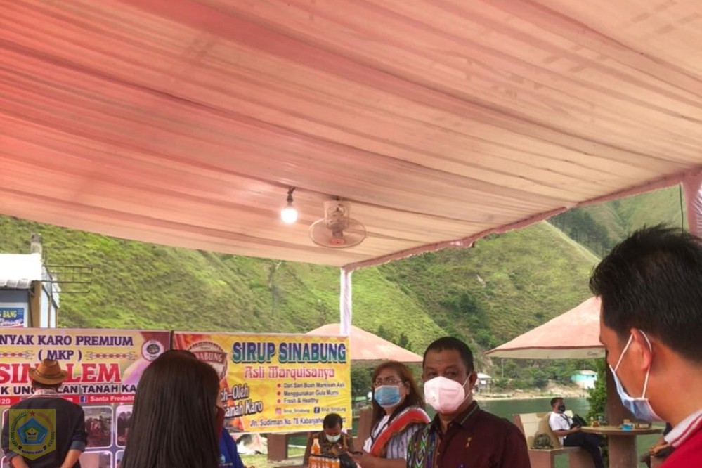 Pj.Bupati Kaiman Turnip Hadiri Grand Opening Beli Kreatif Danau Toba
