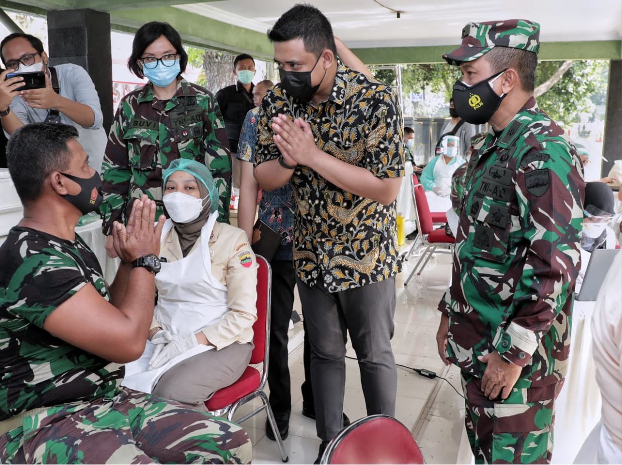 Wali Kota Medan Tinjau Vaksinasi Covid-19 Bagi Anggota Babinsa di Jajaran Kodim 0201/BS