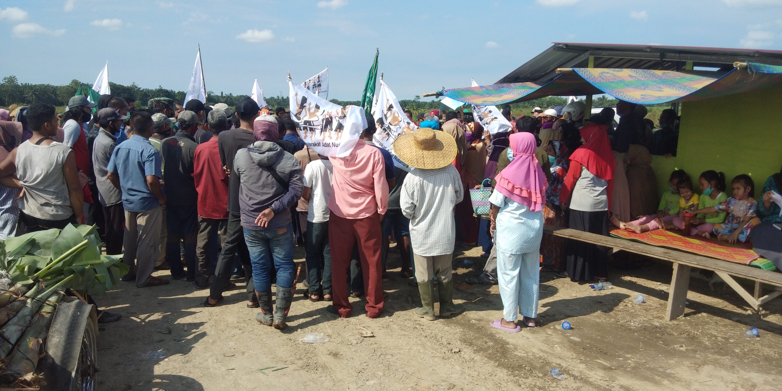 DPRD Langkat Tinjau Lahan Kampong Durian Selemak Untuk Menentukan Titik Kordinat, Yang di Okupasi PTPN.2