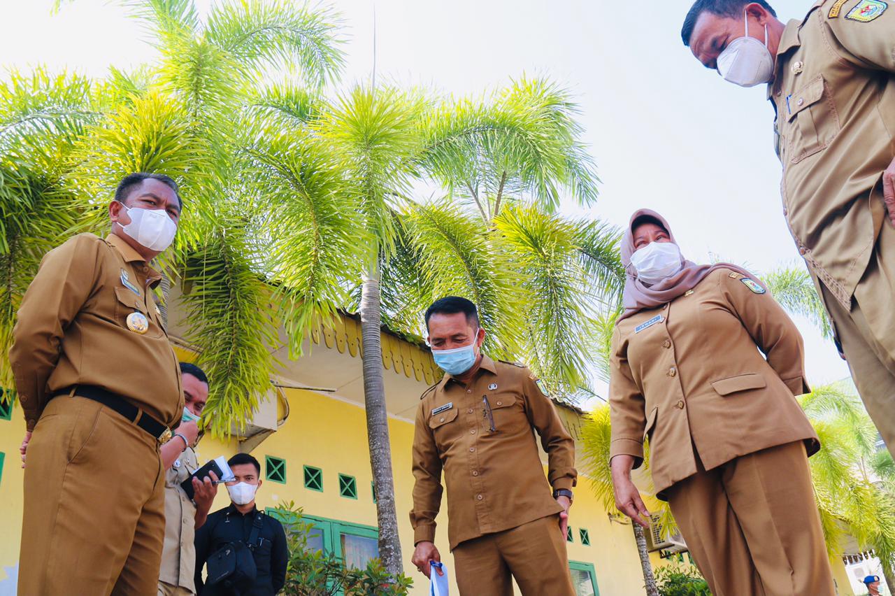 Sidak Dilingkungan Perkantoran Pemkab Sergai, Darma Wijaya: Berbenah Mulai Dari Diri Sendiri dan Lingkungan