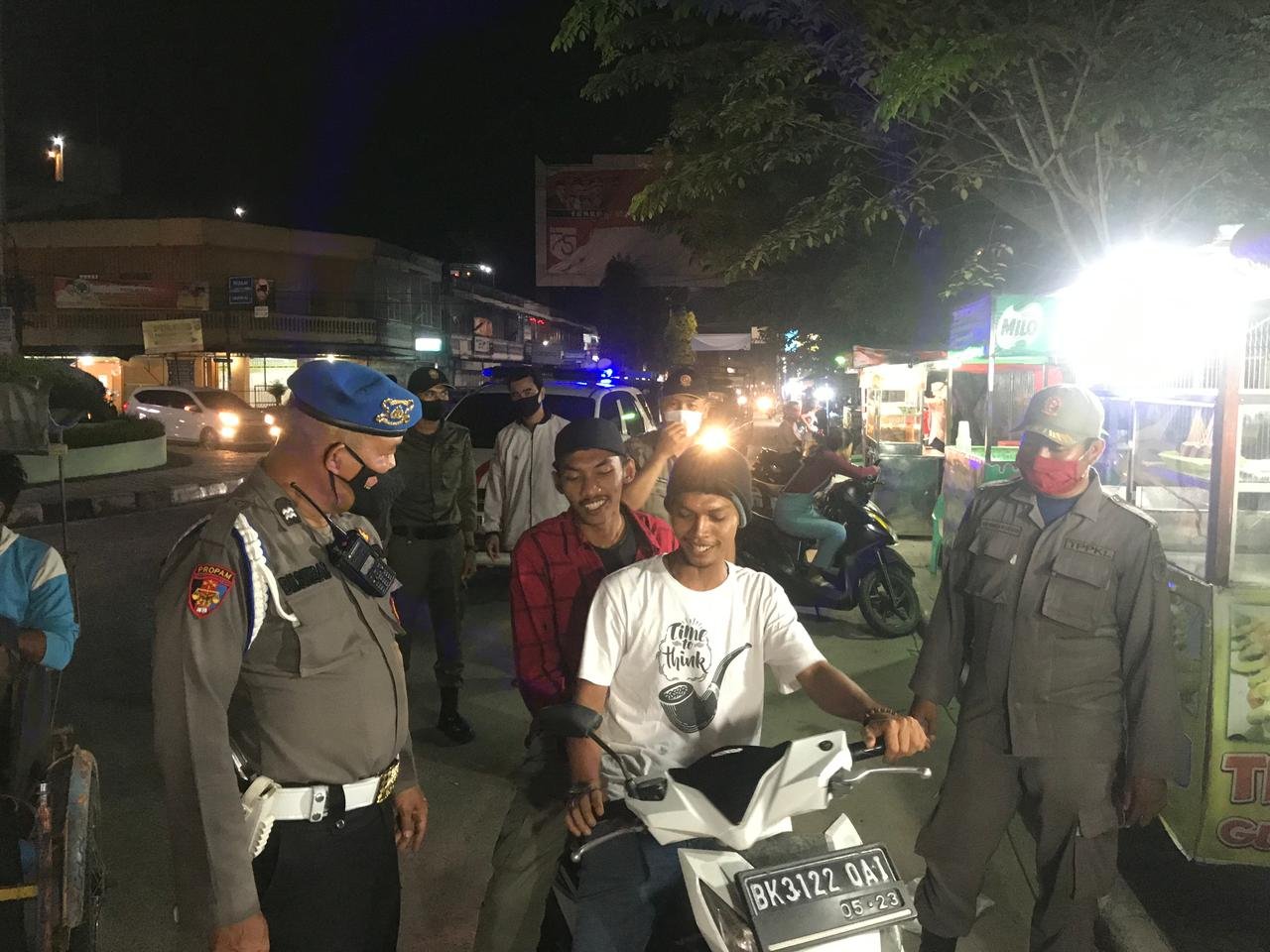 Petugas Gabungan Tindak Lanjuti Surat Perintah Kapolres Tanjung Balai Giat Ops Yustisi Cegah Covid-19