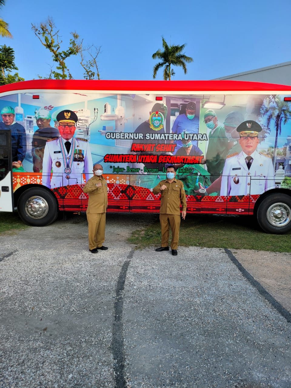 Usai Jalan Pagi, Gubsu Edy Launching Bus Medis