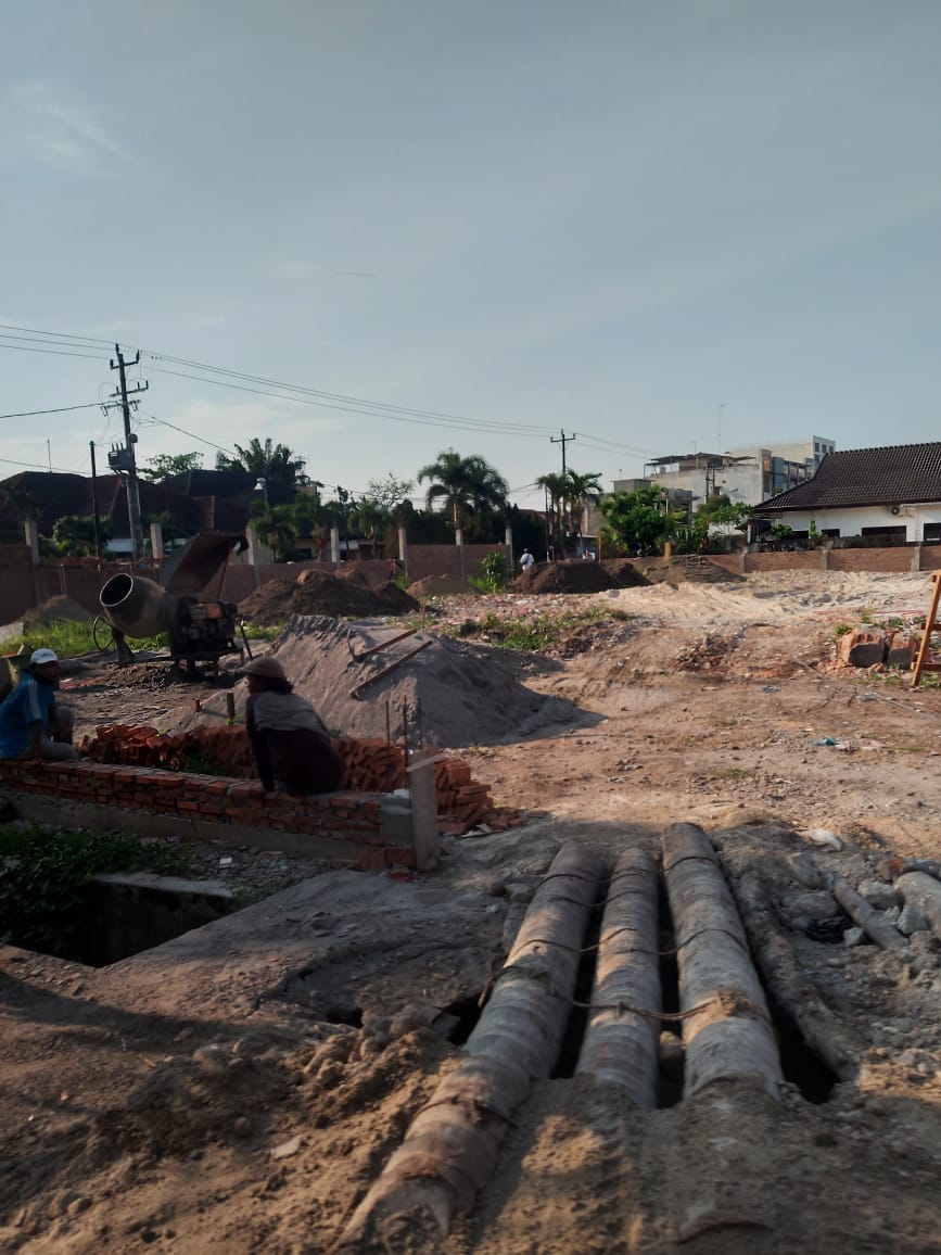 Pengerjaan Bangunan di Jln Sei Berantas di Duga Tidak Miliki SIMB