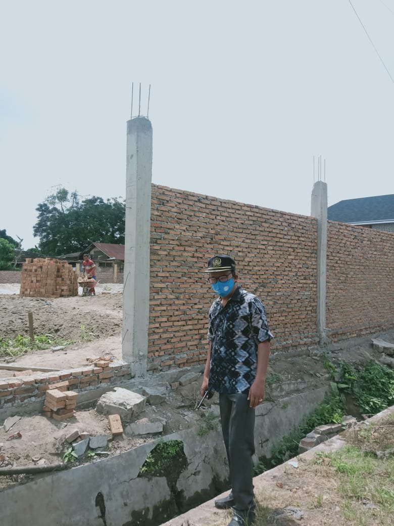 Lurah Kelurahan Babura Sunggal Hentikan Pengerjaan Bangunaan Tanpa SIMB