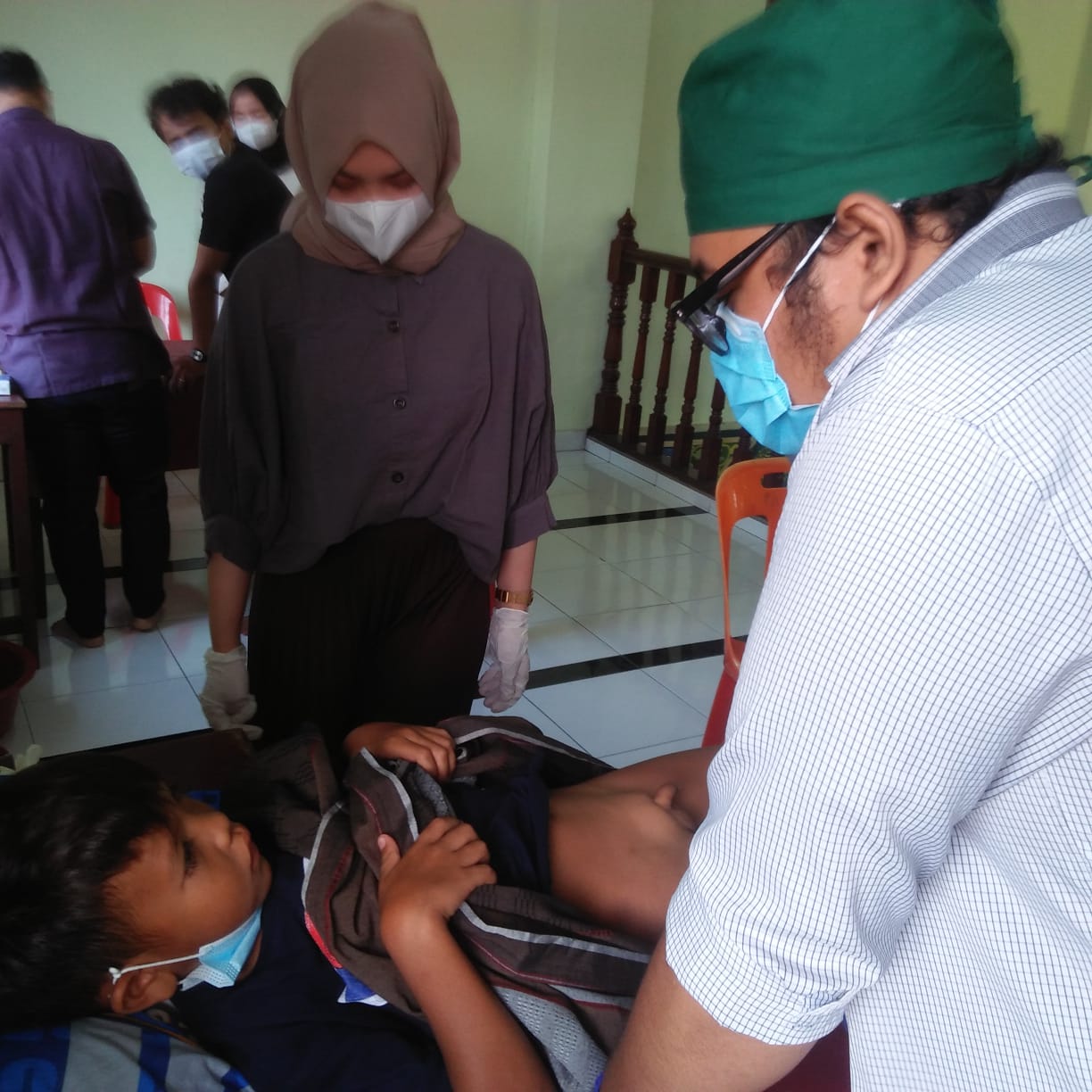 42 Orang Kaum Duafa Disunat Masal