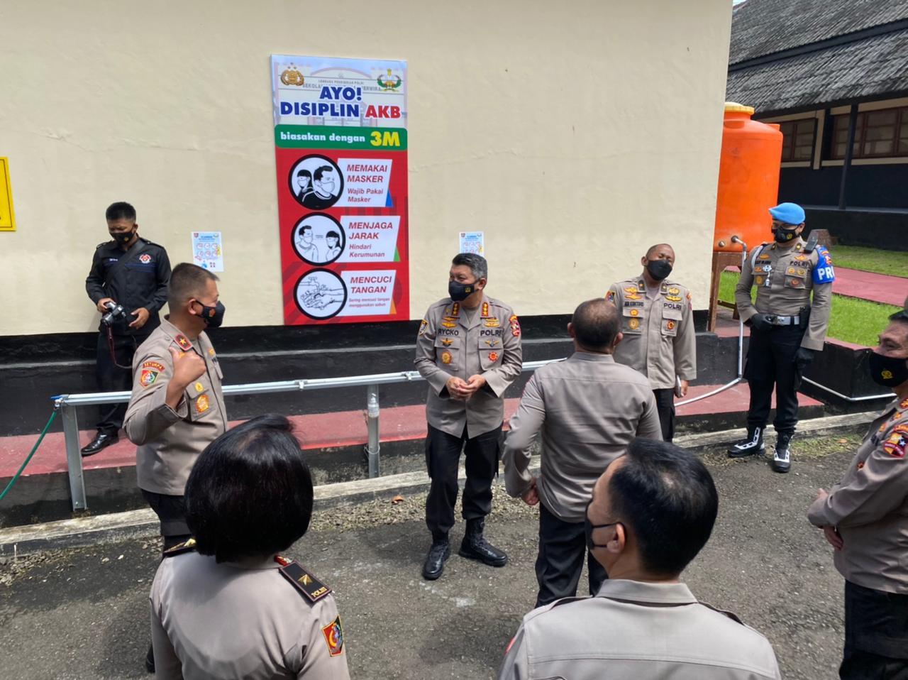 Kalemdiklat Polri Komjen Pol H Rycko KunjungiÂ  LemdiklatÂ  Diterima KasetukÂ  Brigjen Pol  Mardiaz