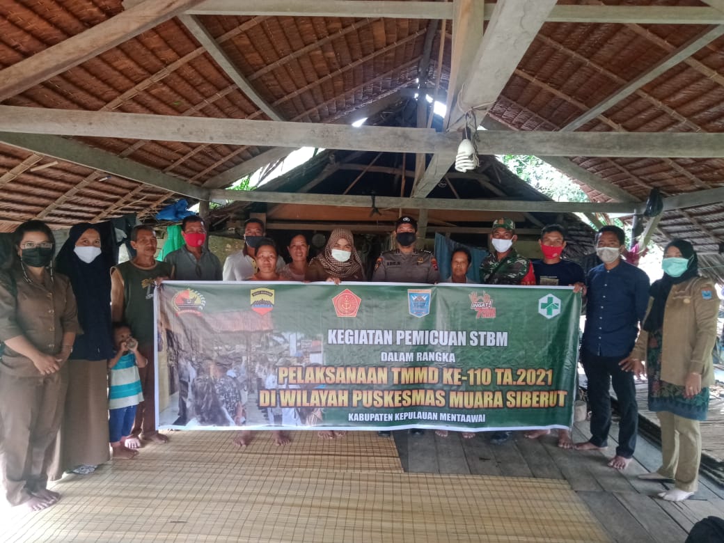 Satgas TMMD Kodim 0319/Mentawai Ubah Mindset Warga Pelosok Desa Melaalui Sosialisasi STBM