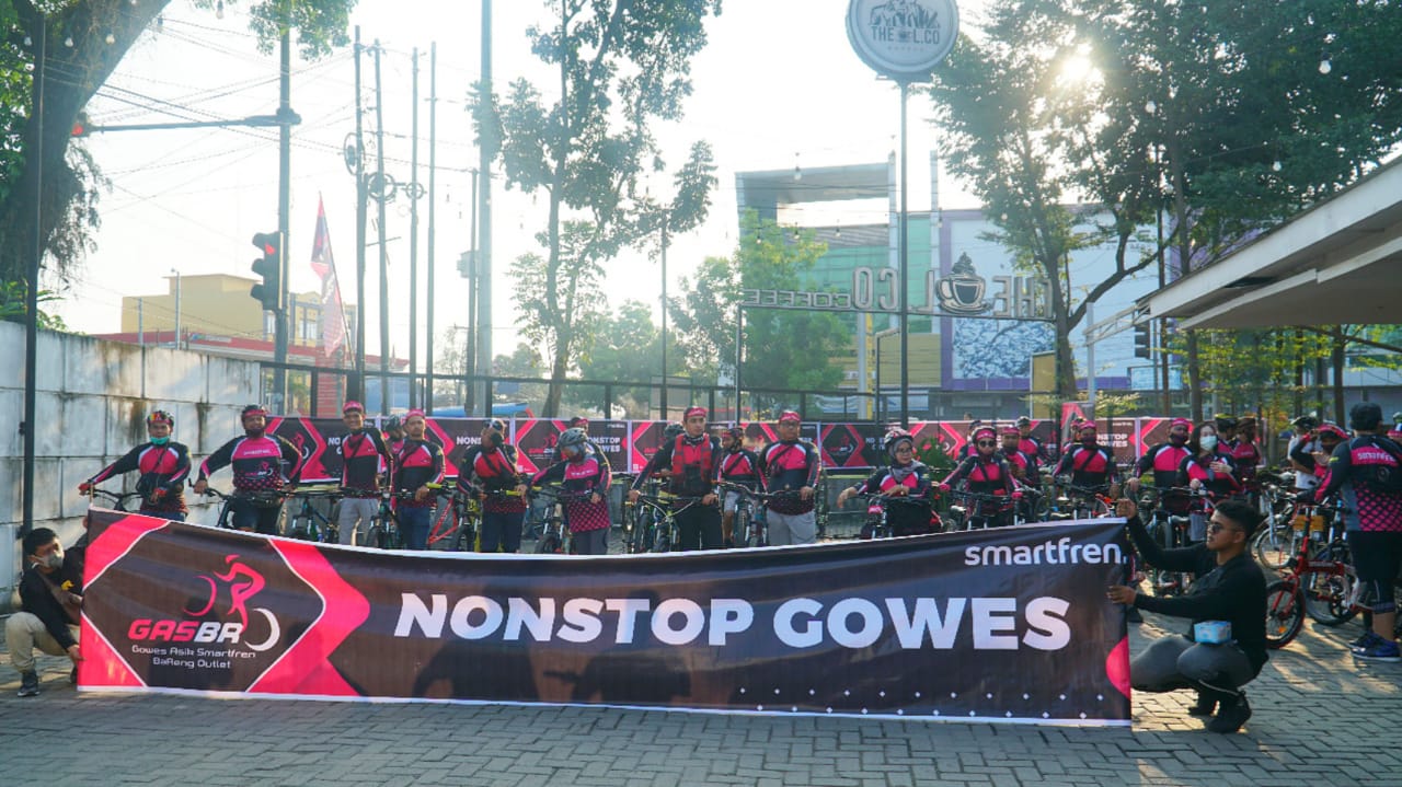 Gowes Asik Smartfren Bareng Outlet dan Distributor (Gasbro) , Ajak Warga Medan Patuhi Protokol Kesehatan Saat Olah Raga