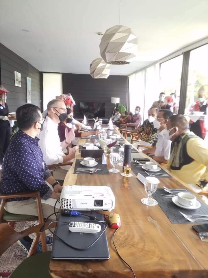 Wakil Bupati Pakpak Bharat Bahas Kawasan Pariwisata Dengan Dubes Denmark