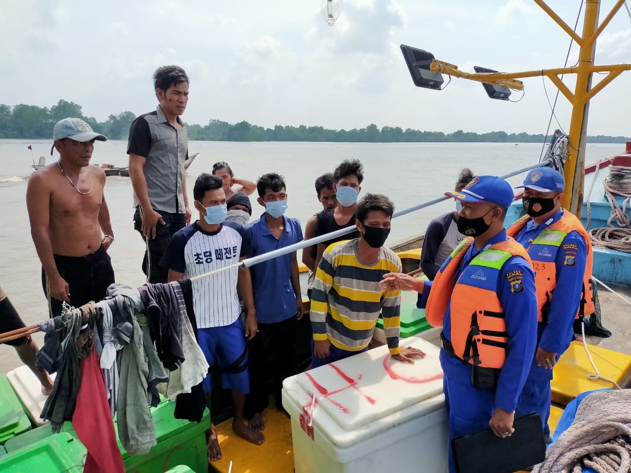 1 x 12 Jam, Team Regu III Sat Polair Polres Tanjung Balai Patroli Perairan dan Sosialisasi Covid-19