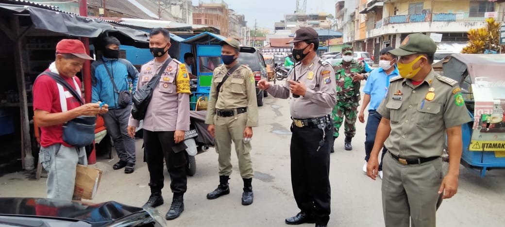 Polsek Medan Timur Beserta 3 Pilar dan Instansi Terkait Melaksanakan Ops Yustisi dan PPKM Berbasis Mikro
