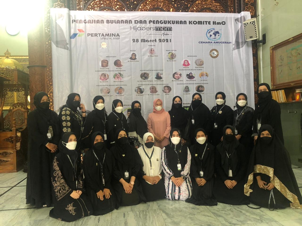 Hj Dewi Pertiwi Anif Pimpin HmC Medan