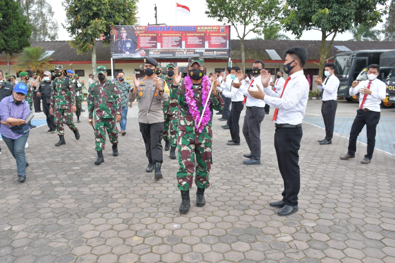 Kunjungi Polres Tanah Karo, Pangdam : Bentuk Sinergitas TNI - POLRI
