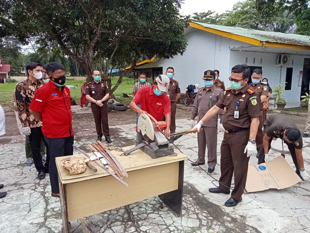 Kejari Langkat Musnahkan BB Shabu dan Ganja