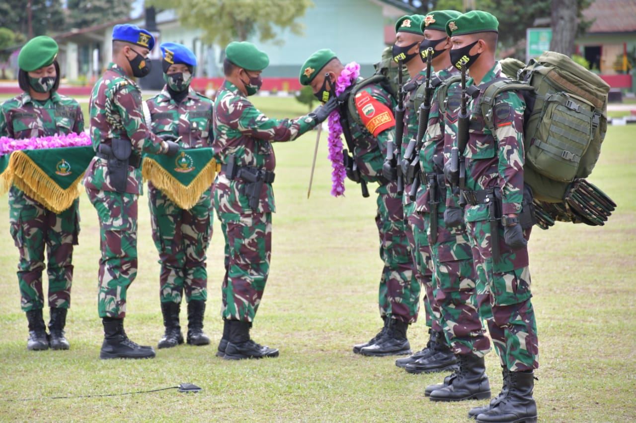 Pangdam I/BB Irup Penerimaan Purna Tugas Satgas Pamtas RI - PNG Yonif 125/Siâ€™mbisa