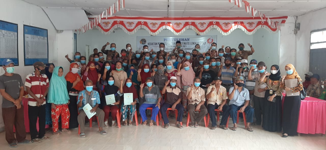 BPN Labuhanbatu Serahkan Sertifikat Tanah, Program PTSL Tahun 2021Â 