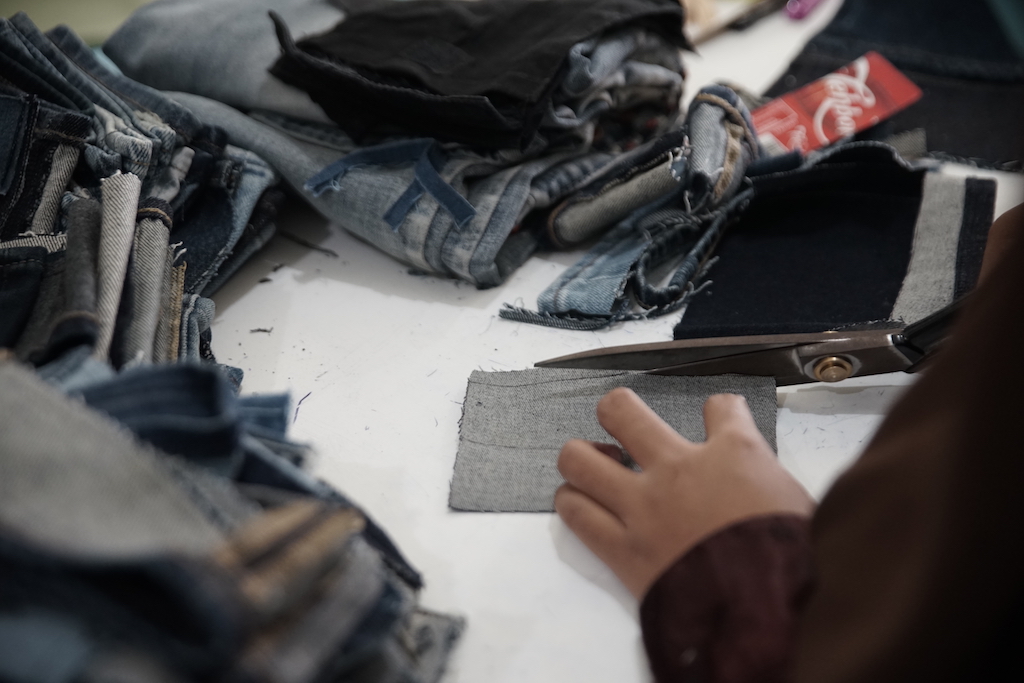 Rayakan Hari Perempuan Internasional, UNIQLO dan UNHCR Bekerjasama Melalui Upcycling Project untuk Pemberdayaan Pengungsi Perempuan