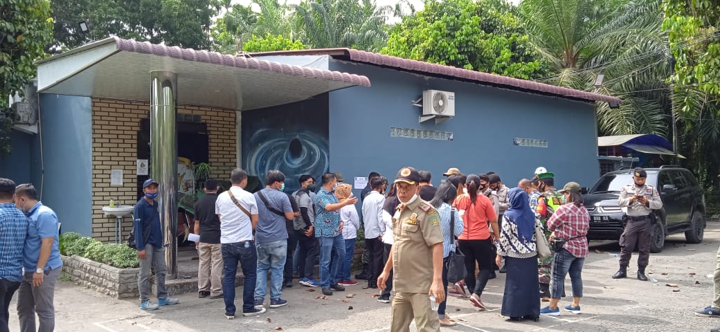 Pemkab Langkat Segel Cafe Champion di Sei Bingai