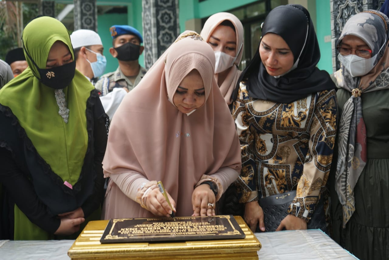 Mushola di Berandan Barat Diresmikan Ketua PKK Langkat