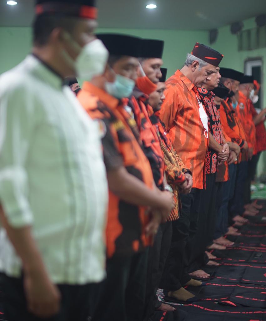 MPW PP Sumut Gelar Buka Puasa Bersama dan Bagikan Sejadah Anti Covid19, Kodrat Shah : BerbuatlahÂ  Terbaik