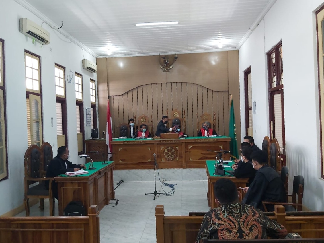 Sidang Kasus Penggelapan dan Penipuan Rp 4 Miliar di PN Medan, Ketua Majelis Hakim Tolak Eksepsi Kuasa Hukum Anwar TanuhadiÂ 