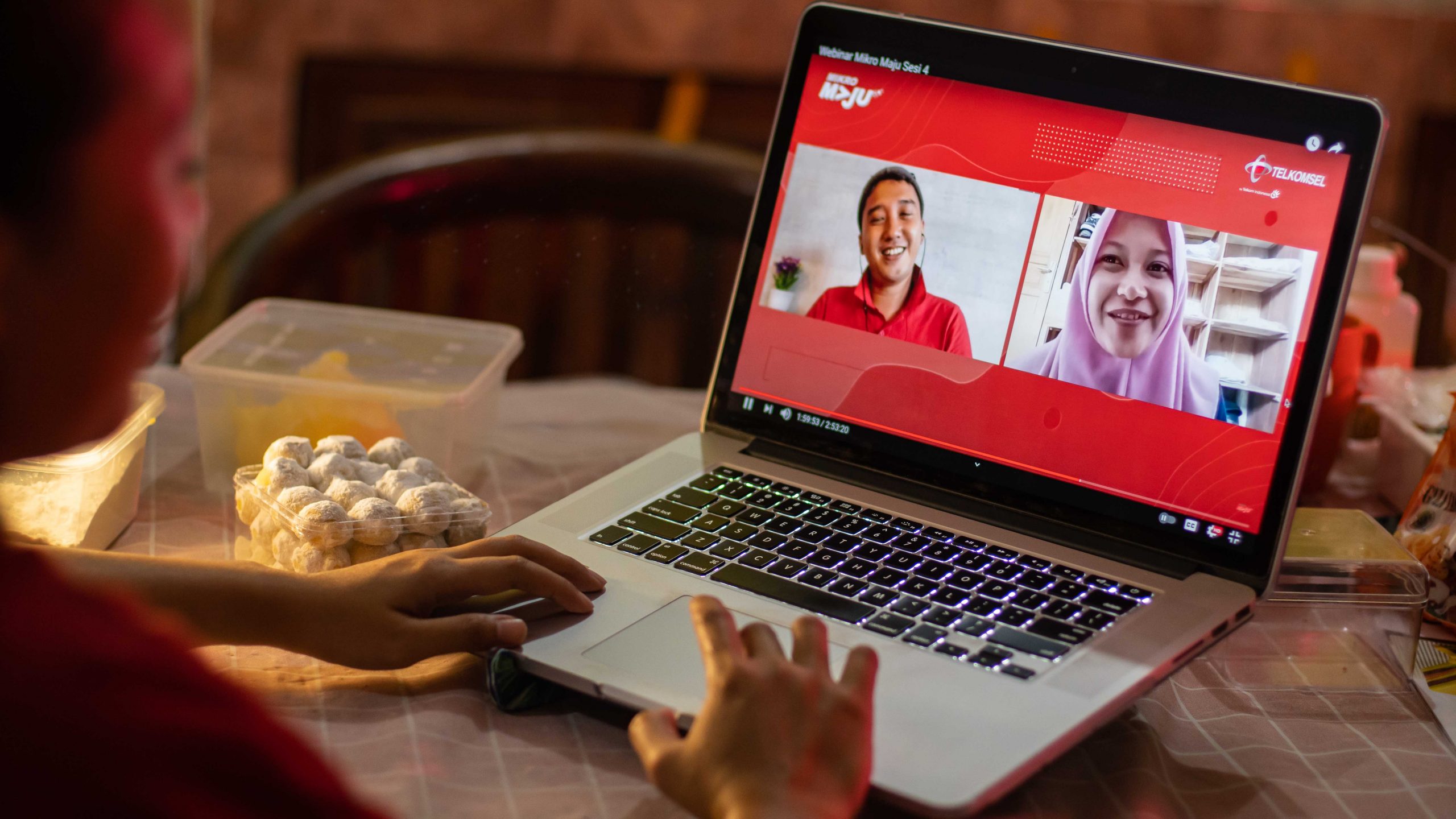 Gelar Program MikroMaju, Telkomsel Perkuat Kapabilitas Digital Pelaku UMKM
